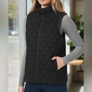 Kirkland Signature Black Quilted Vest XL NWT
